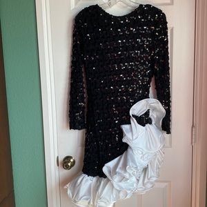 Ladies elegant black and white sequin formal dress,  size 9/10